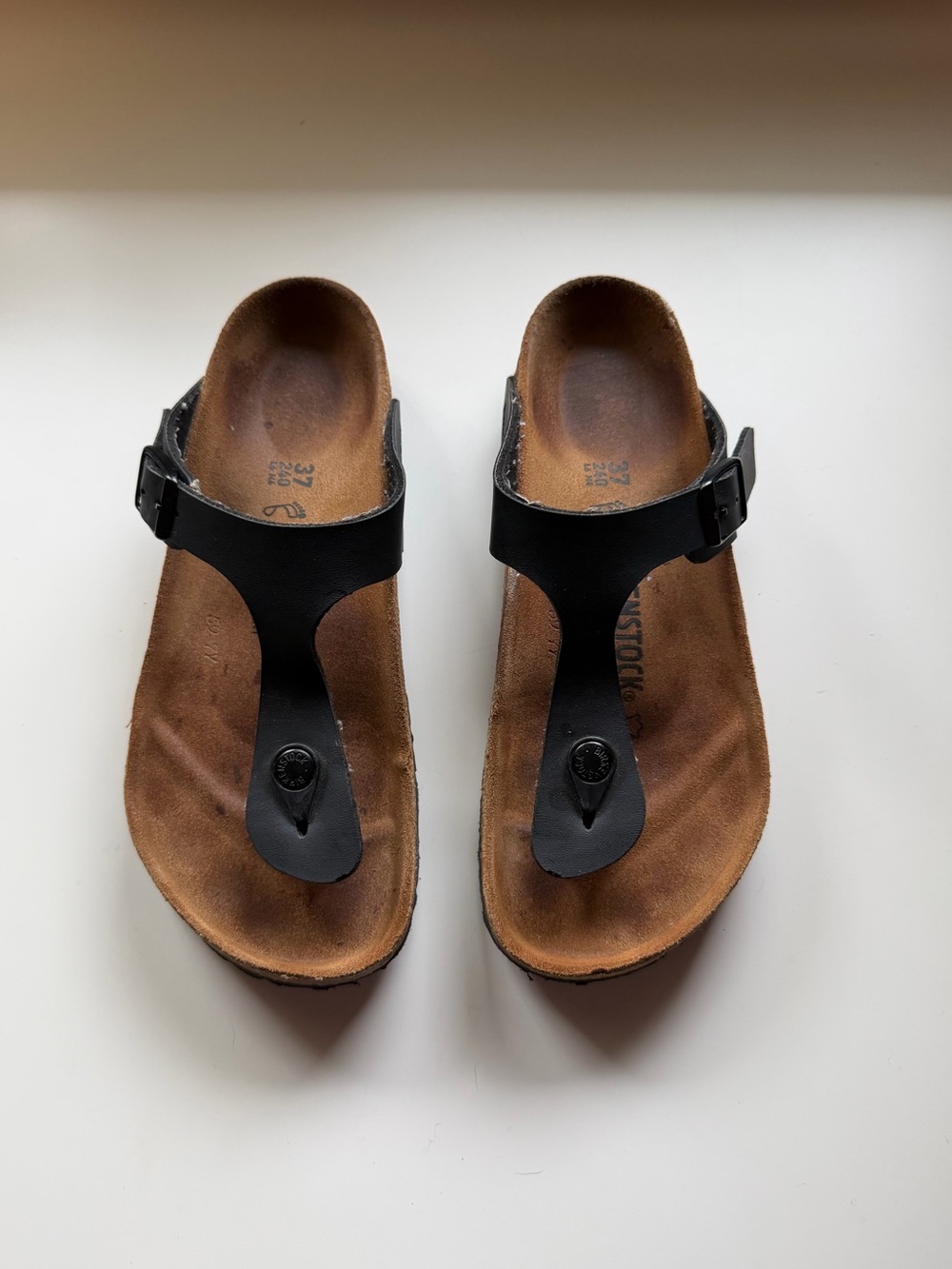 Black Gizeh Birkenstocks